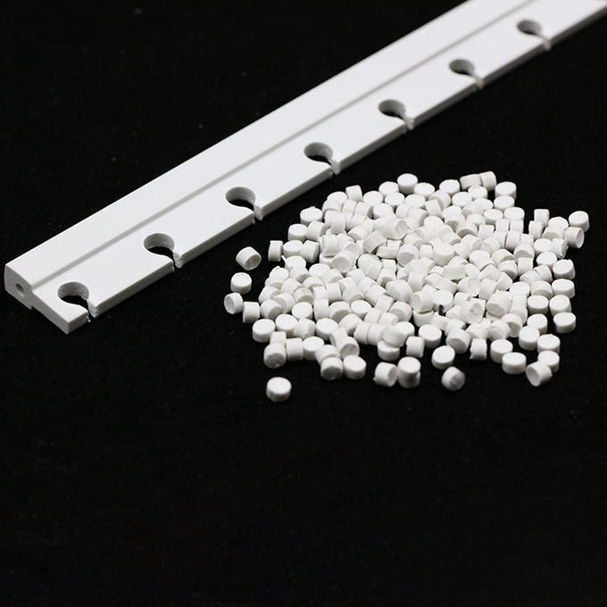 Трудный профиль штранг-прессования лепешек PVC 1.6g/Cm3 пластиковый 1