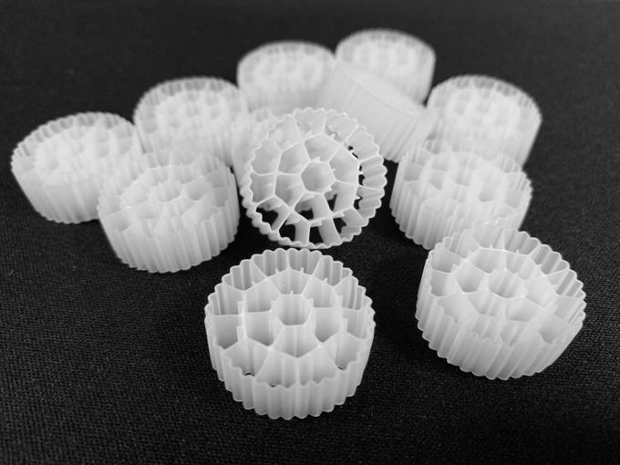 Белая аквакультура средств массовой информации фильтра K2 HDPE 10X7mm девственницы 1