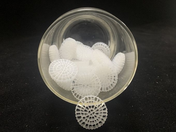 Белая аквакультура средств массовой информации фильтра K2 HDPE 10X7mm девственницы 0
