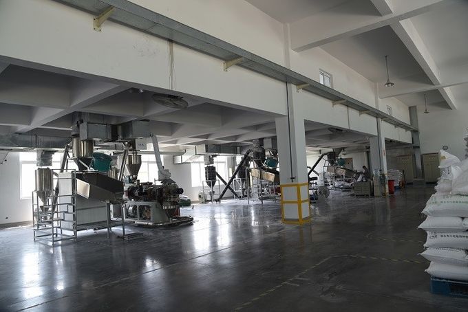 Tongxiang LuoX Plastic CO.,LTD производственная линия завода 0